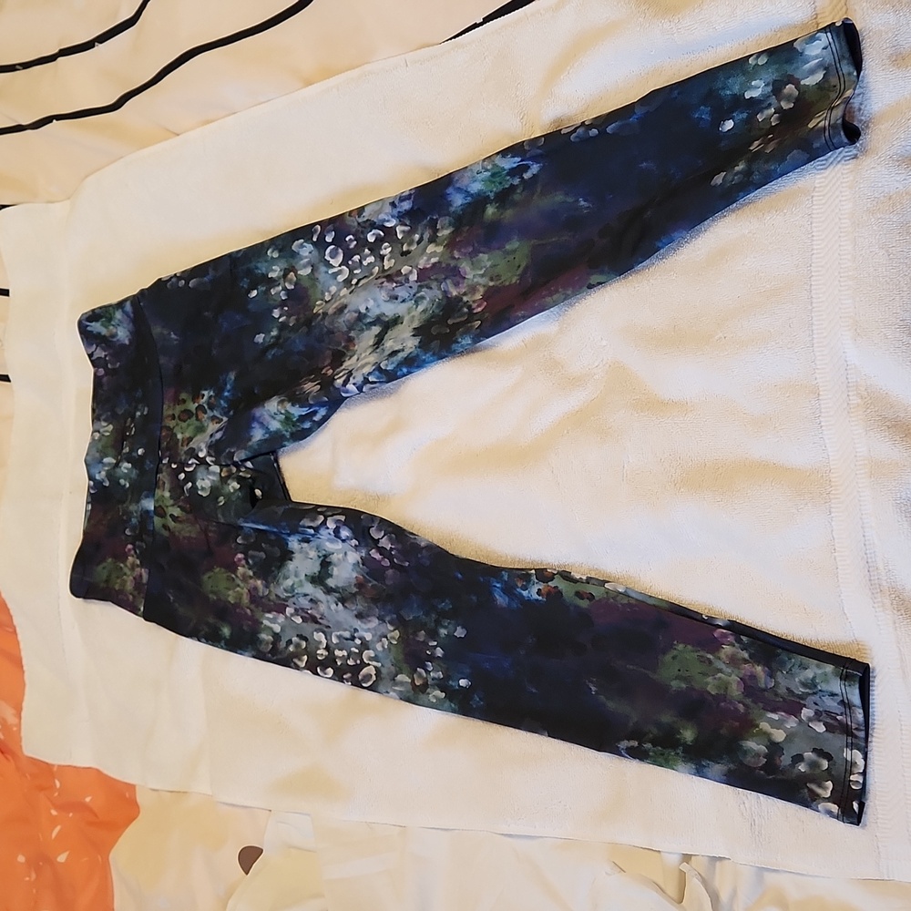 NWOT Multi Color Leggings